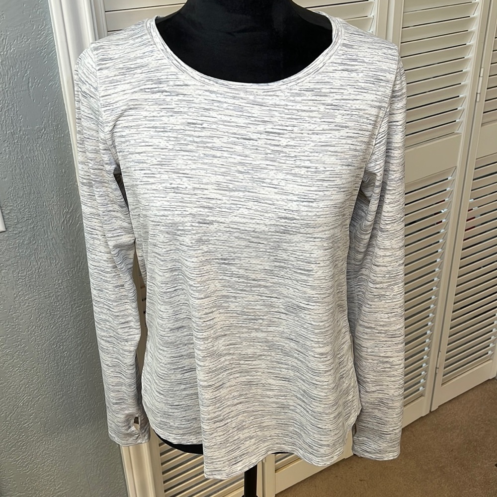 Zyia long sleeve top